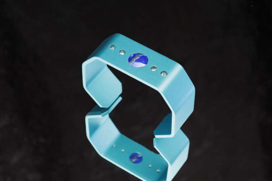 Studio C-manchette mini Mirus bleue lapis et diamants bleus