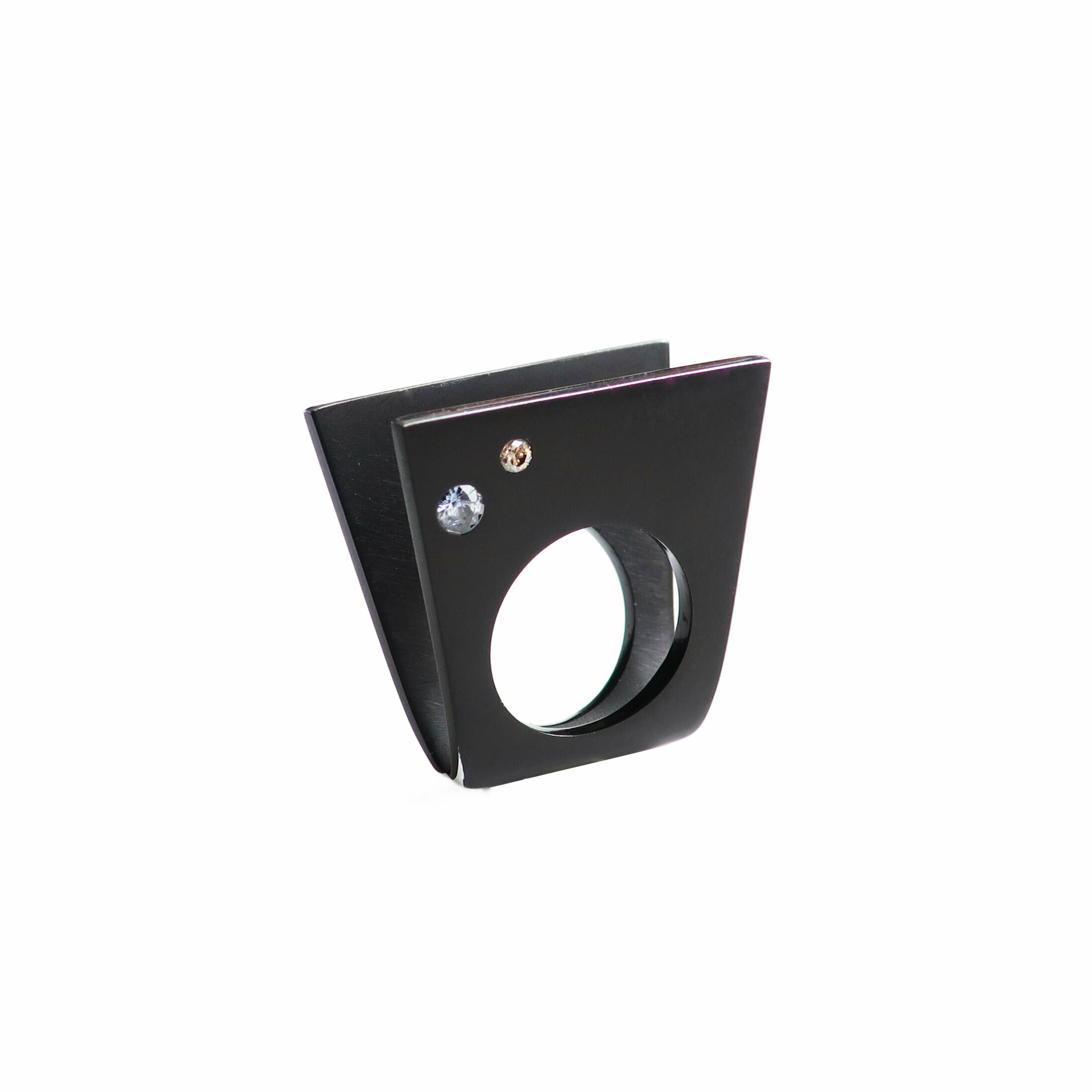 Studio C bague celeste noire saphirs et diamants