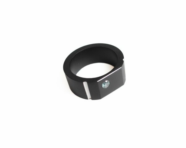 Studio C - Bague H noire diamant 2