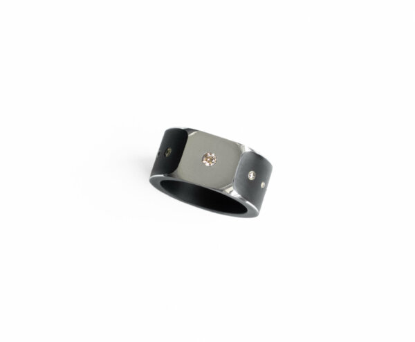 Studio C - Bague H noire 1 pan 7 diamants 4