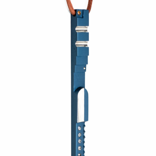 Studio C - Pendentif escaliers long bleu 1