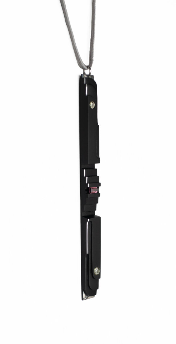 Studio C - Pendentif escaliers long noir 1